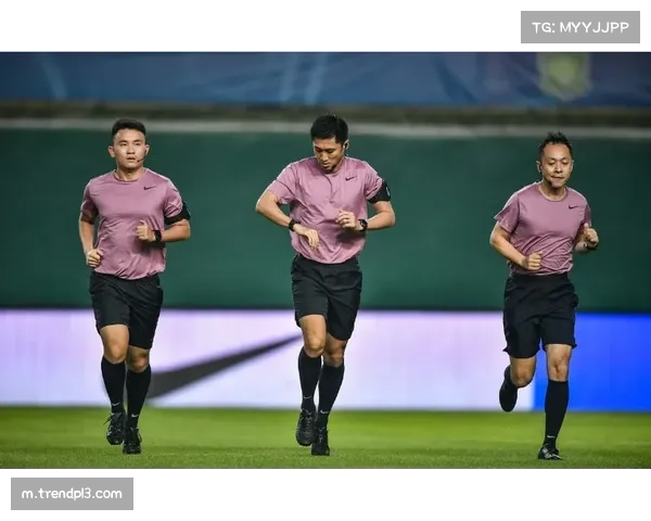 VAR时代下教练挑战规则与裁判判罚成新临场决策课题